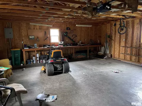 910 E Murray St, Macomb, IL 61455 photo 12
