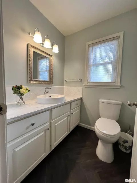 803 W Mcdonough St, Macomb, IL 61455 photo 11