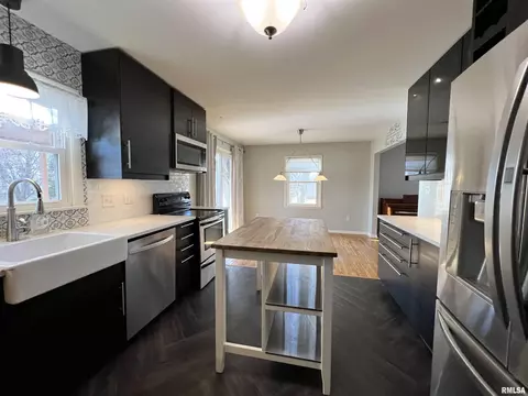 803 W Mcdonough St, Macomb, IL 61455 photo 4