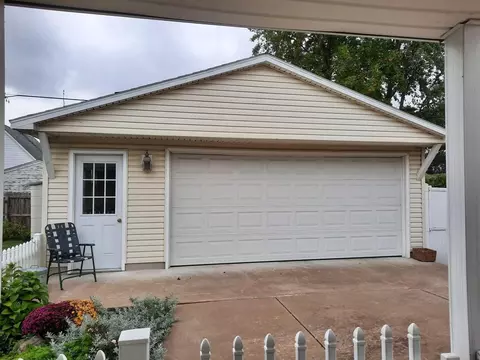 113 E Myrtle St, Canton, IL 61520 photo 49