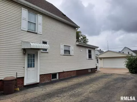 113 E Myrtle St, Canton, IL 61520 photo 3
