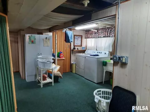 113 E Myrtle St, Canton, IL 61520 photo 33