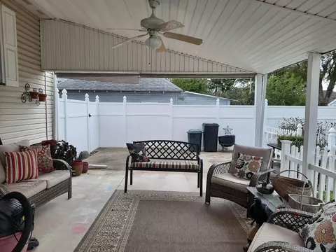 113 E Myrtle St, Canton, IL 61520 photo 45