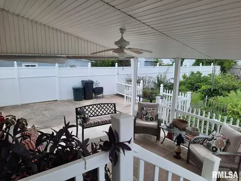 113 E Myrtle St, Canton, IL 61520 photo 44