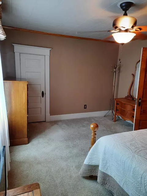 113 E Myrtle St, Canton, IL 61520 photo 31