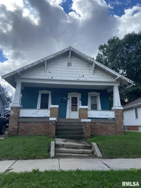 436 E Ash St, Canton, IL 61520 photo 1