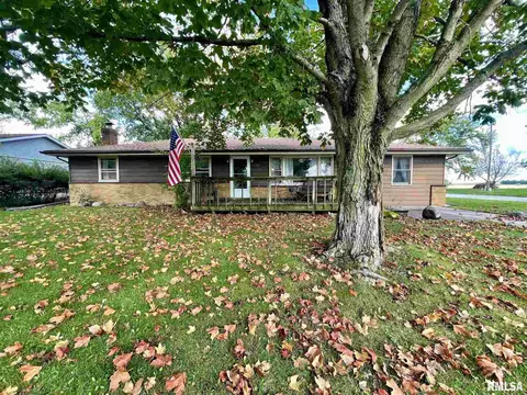 301 1st St, Congerville, IL 61729 photo 1