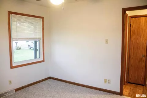 214 Dennis Dr, Eureka, IL 61530 photo 30