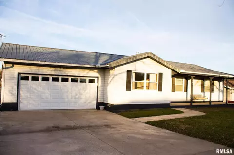 214 Dennis Dr, Eureka, IL 61530 photo 2