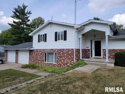 1020 E Piper St, Macomb, IL 61455 photo 5