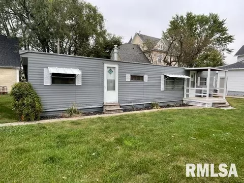 306 N Main St, Abingdon, IL 61410 photo 10