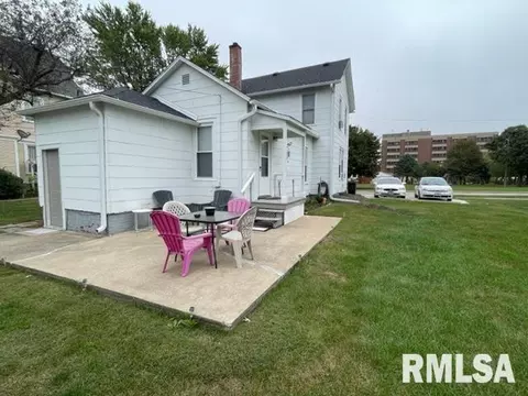 306 N Main St, Abingdon, IL 61410 photo 7