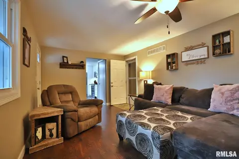 604 Devonshire Rd, Washington, IL 61571 photo 22