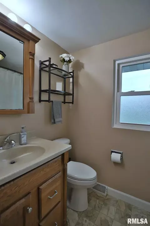 604 Devonshire Rd, Washington, IL 61571 photo 24