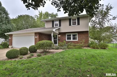 604 Devonshire Rd, Washington, IL 61571 photo 1