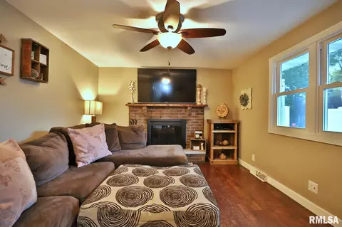 604 Devonshire Rd, Washington, IL 61571 photo 21