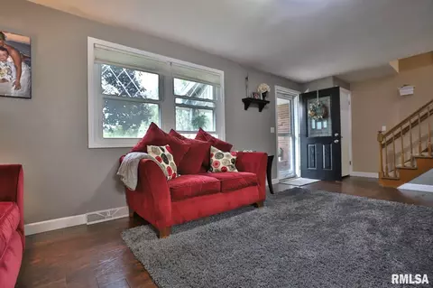 604 Devonshire Rd, Washington, IL 61571 photo 7