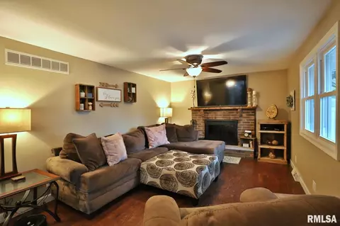 604 Devonshire Rd, Washington, IL 61571 photo 20