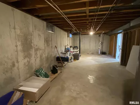 802 W Chase St, Macomb, IL 61455 photo 33