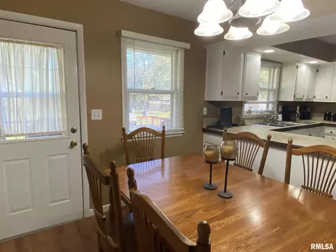 802 W Chase St, Macomb, IL 61455 photo 9