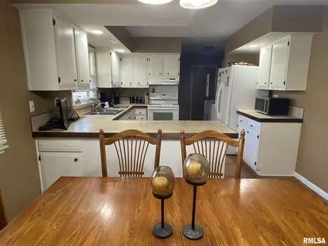 802 W Chase St, Macomb, IL 61455 photo 11