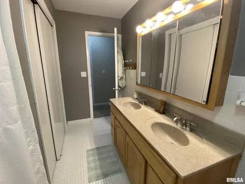 802 W Chase St, Macomb, IL 61455 photo 23