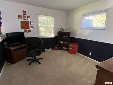 802 W Chase St, Macomb, IL 61455 photo 21