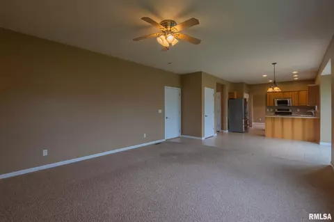 1505 Red Brook Ct, Metamora, IL 61548 photo 16
