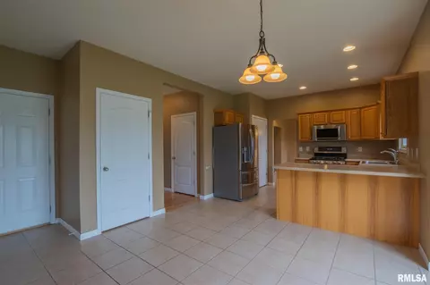 1505 Red Brook Ct, Metamora, IL 61548 photo 13