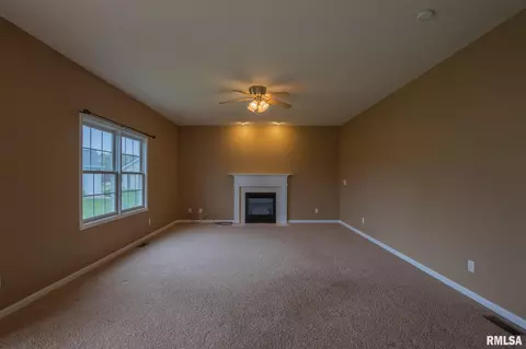 1505 Red Brook Ct, Metamora, IL 61548 photo 12