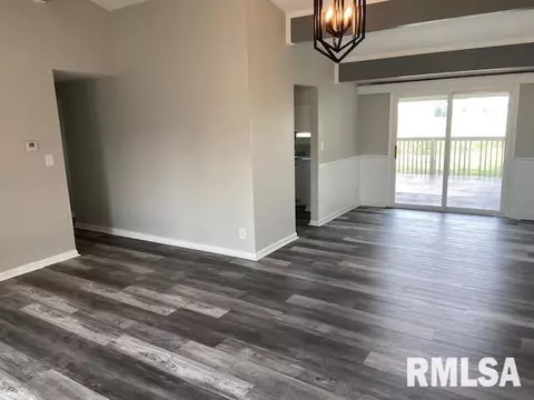 1203 Eagle St, Washington, IL 61571 photo 2