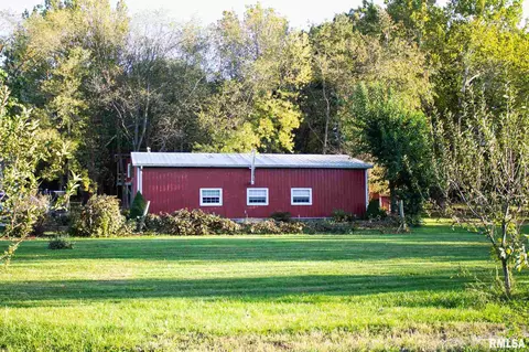 18130 River Rd, Danvers, IL 61732 photo 3