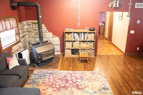 18130 River Rd, Danvers, IL 61732 photo 14