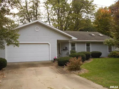 307 E Yeiser St, Macomb, IL 61455 photo 1