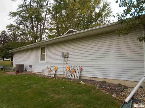 307 E Yeiser St, Macomb, IL 61455 photo 23