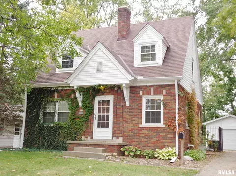 315 N Kickapoo Ter, Peoria, IL 61604 photo 2