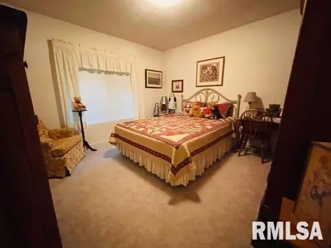 1400 Stacy Ln, Macomb, IL 61455 photo 8