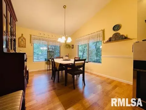 1400 Stacy Ln, Macomb, IL 61455 photo 6