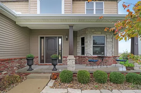 1271 E Monroe St, Morton, IL 61550 photo 2