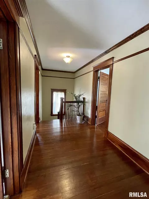 210 W Burton Ave, Eureka, IL 61530 photo 36