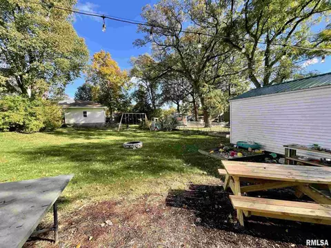 210 W Burton Ave, Eureka, IL 61530 photo 40
