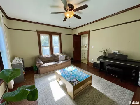 210 W Burton Ave, Eureka, IL 61530 photo 15