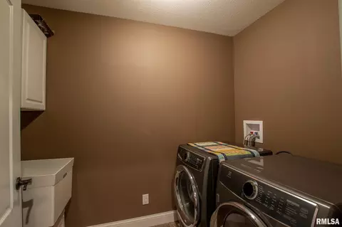 7141 Pueblo Dr, Delavan, IL 61734 photo 24