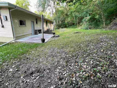 209 E 3rd Ave, Coal Valley, IL 61240 photo 23