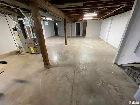 209 E 3rd Ave, Coal Valley, IL 61240 photo 18