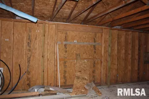138 E Main St, Banner, IL 61520 photo 13