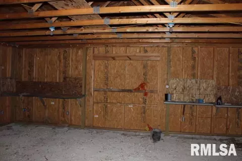 138 E Main St, Banner, IL 61520 photo 14