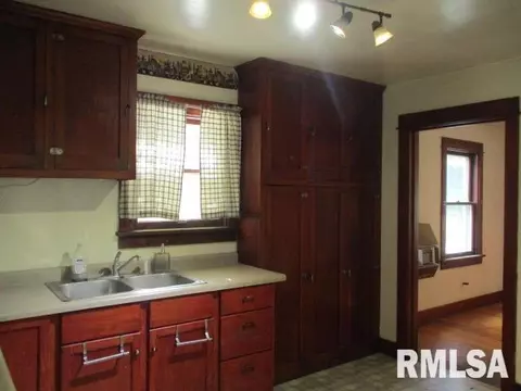 314 S Prairie St, Lacon, IL 61540 photo 4