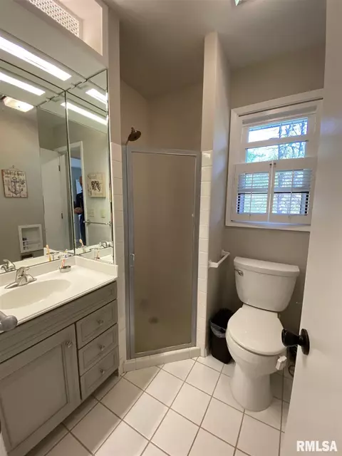 21 Hickory Bow St, Macomb, IL 61455 photo 18