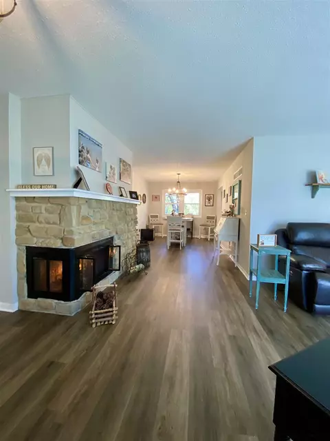 21 Hickory Bow St, Macomb, IL 61455 photo 4
